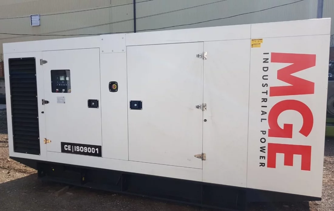 Дизельный генератор Doosan MGE 160-Т400 в кожухе
