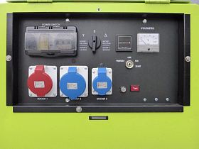 Дизельный генератор Pramac P11000 3 фазы с АВР — фото 3